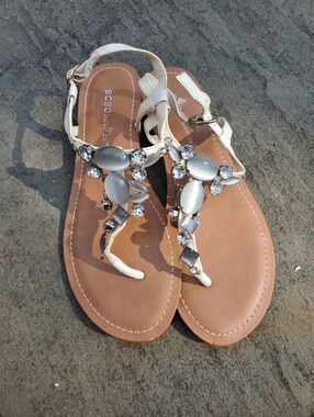 BCBGeneration White Jeweled T-Strap Flat Sandals Size  US 6B/ EUR 36